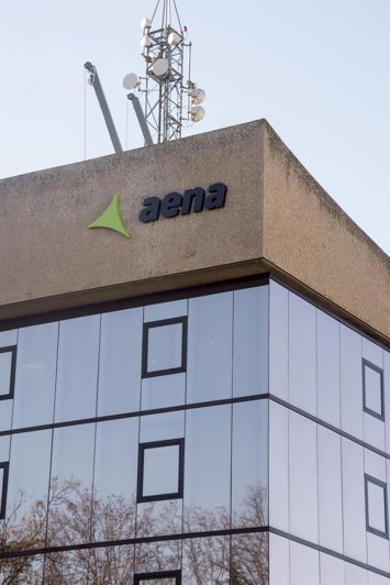 Archivo - Edificio de Servicios Centrales de AENA en la calle Arturo Soria