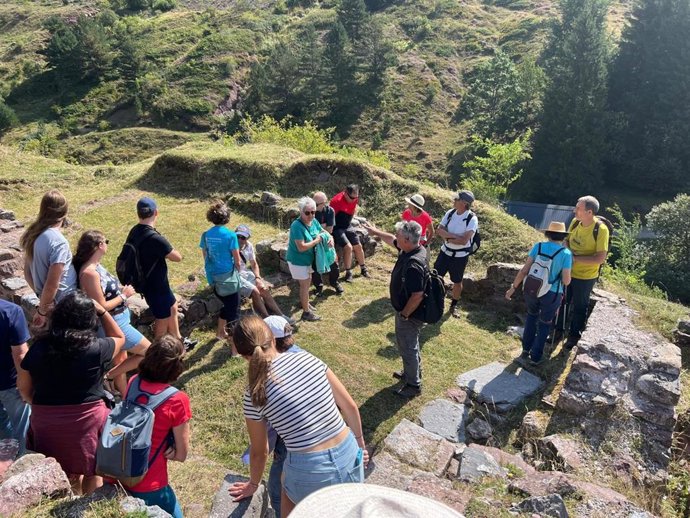 En la próxima primavera durante los meses de abril, mayo y junio, se realizará una campaña de visitas Guiadas y teatralizadas desde la antigua frontera del Somport hasta Candanchú, poniendo en valor la primera etapa del Camino de Santiago Francés.