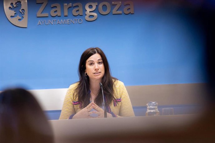 El servicio, anunciado por la consejera de Medio Ambiente y Movilidad, incorporará seguimiento digital en tiempo real, reforzará los programas preventivos en alcantarillado y espacios públicos y ampliará los recursos humanos y materiales actuales