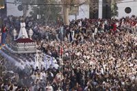 De la Torre apela al "sentido común" y "flexibilidad" sobre sillas plegables en Semana Santa de Málaga