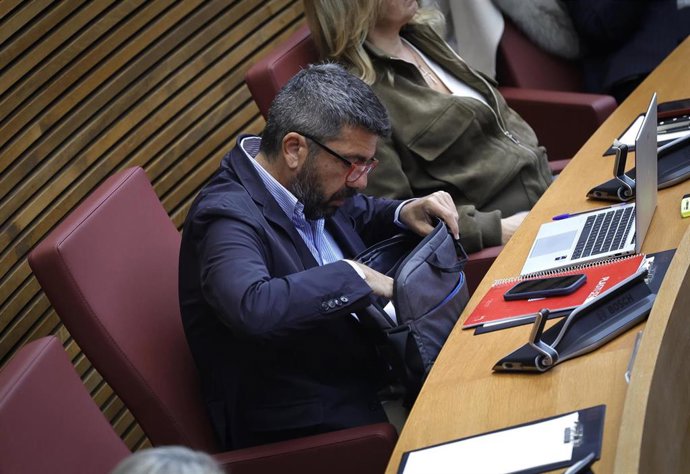 El 'expresident' de la Generalitat Carlos Mazón, en el pleno de Les Corts este martes