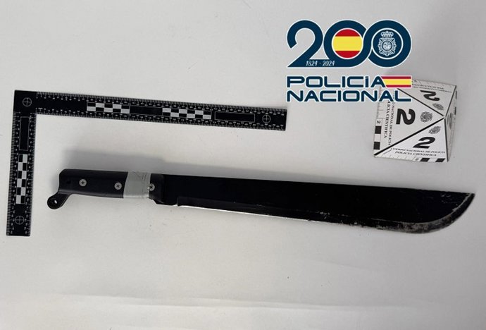 Machete intervenido por la Policía Nacional en Málaga.