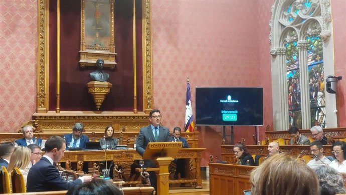 El portavoz de Vox en el Consell de Mallorca, Antoni Gili, participa en el Debate de Política General de 2026.