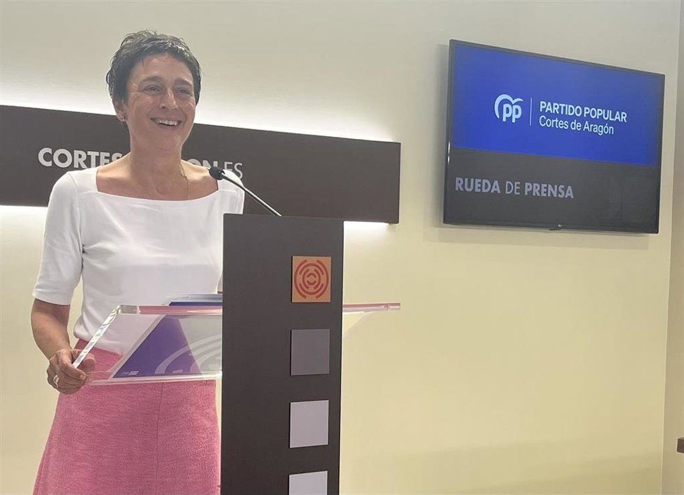 Archivo - La diputada del PP Aragón Ana Marín.