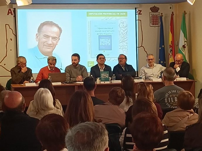 Presentación del libro 'Aproximación al mundo rural del valle del río Cuadros'.