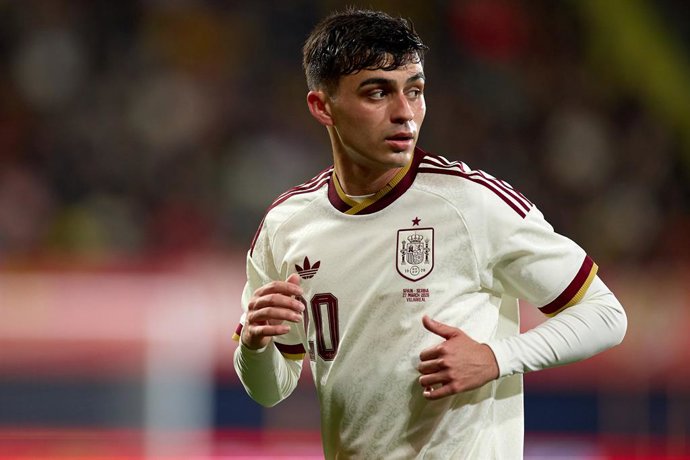 27 de março de 2026, Villarreal, Barcelona, Espanha: Pedri González, da Espanha, em ação durante o amistoso internacional entre Espanha e Sérvia no Estádio de la Cerámica, em 27 de março de 2026, em Villarreal, Espanha