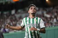 El Deportivo aprovecha la crisis del Córdoba para ponerse segundo y el Valladolid abate al Cádiz