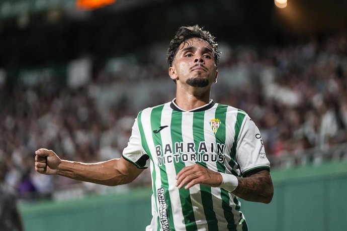 Archivo - Kevin Medina of Cordoba CF looks on during the Spanish league, LaLiga Hypermotion, football match played between Cordoba CF and CD Castellon at Bahrain Victorious Nuevo Arcangel stadium on September 5, 2025, in Cordoba, Spain.