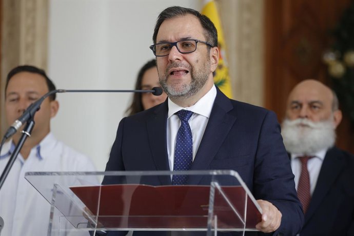 Archivo - Arquivo - CARACAS, 23 de dezembro de 2025  -- O ministro das Relações Exteriores da Venezuela, Yvan Gil, lê uma carta enviada pelo presidente venezuelano Nicolás Maduro aos chefes de Estado dos países da região da América Latina e do Caribe, em 