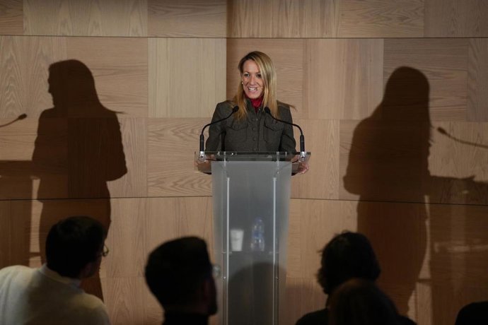 Archivo - La teniente de alcalde del Ayuntamiento de Barcelona y concejal de Sarrià-Sant Gervasi, Maria Eugènia Gay