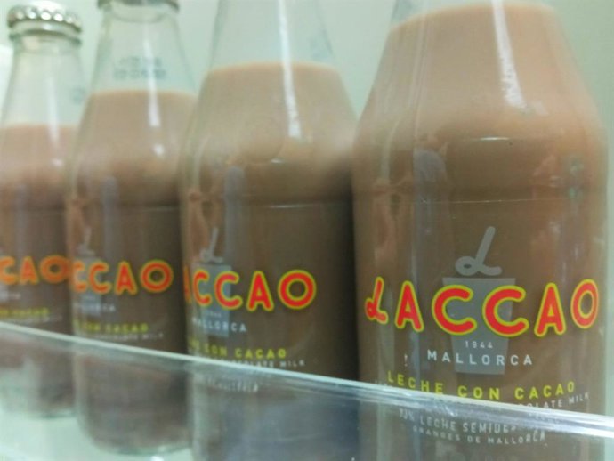 Archivo - Varios envases de vidrio de Laccao.