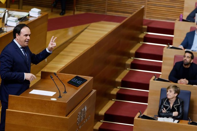 El 'president' de la Generalitat, Juanfran Pérez Llorca, en la sesión de control de este miércoles en Les Corts