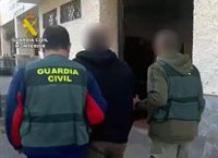 La Guardia Civil detiene a un agente de seguros por estafar a una veintena de clientes en Murcia