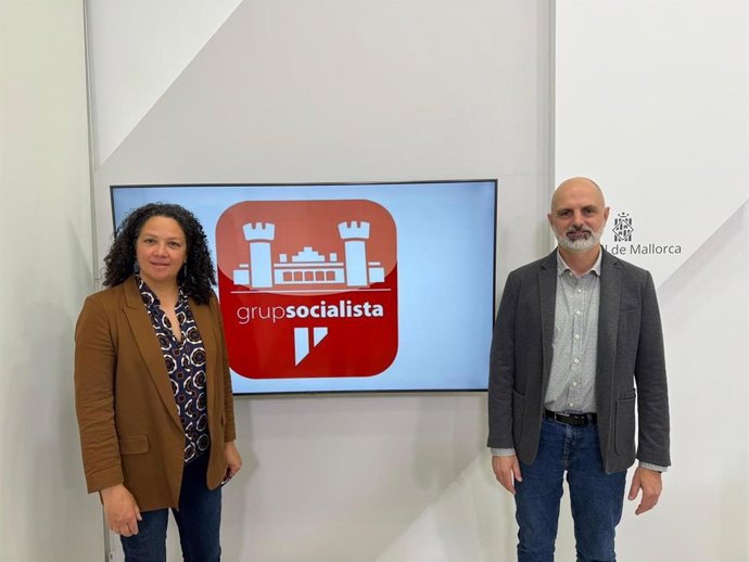 La portavoz del PSIB en el Consell de Mallorca, Catalina Cladera, en rueda de prensa