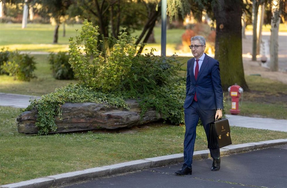 El ministro de Hacienda, Arcadi España, a su llegada al Palacio de La Moncloa, a 31 de marzo de 2026, en Madrid (España). Sánchez anunciaba el pasado 26 de marzo que Carlos Cuerpo, y Arcadi España ocuparían los cargos que dejaba Montero al incurrir en las