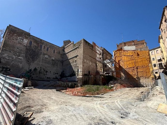 Imahen del estado de las obras en el interior del solar.