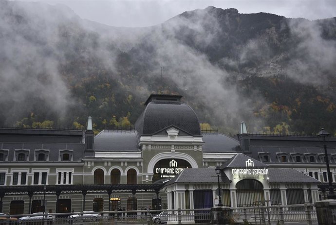 Archivo - Estación Internacional de Ferrocarril de Canfranc, a 25 de octubre de 2024