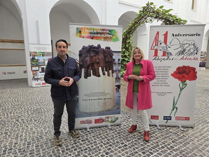 Inauguración en Badajoz de la exposición sobre la matanza de los abogados de Atocha
