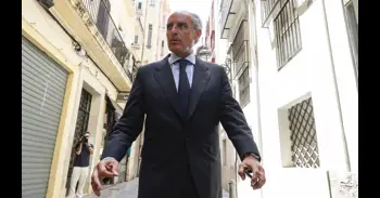 Camps dice que ha solicitado ya a la Generalitat investigar el posible uso "irregular" del repostaje de su coche oficial