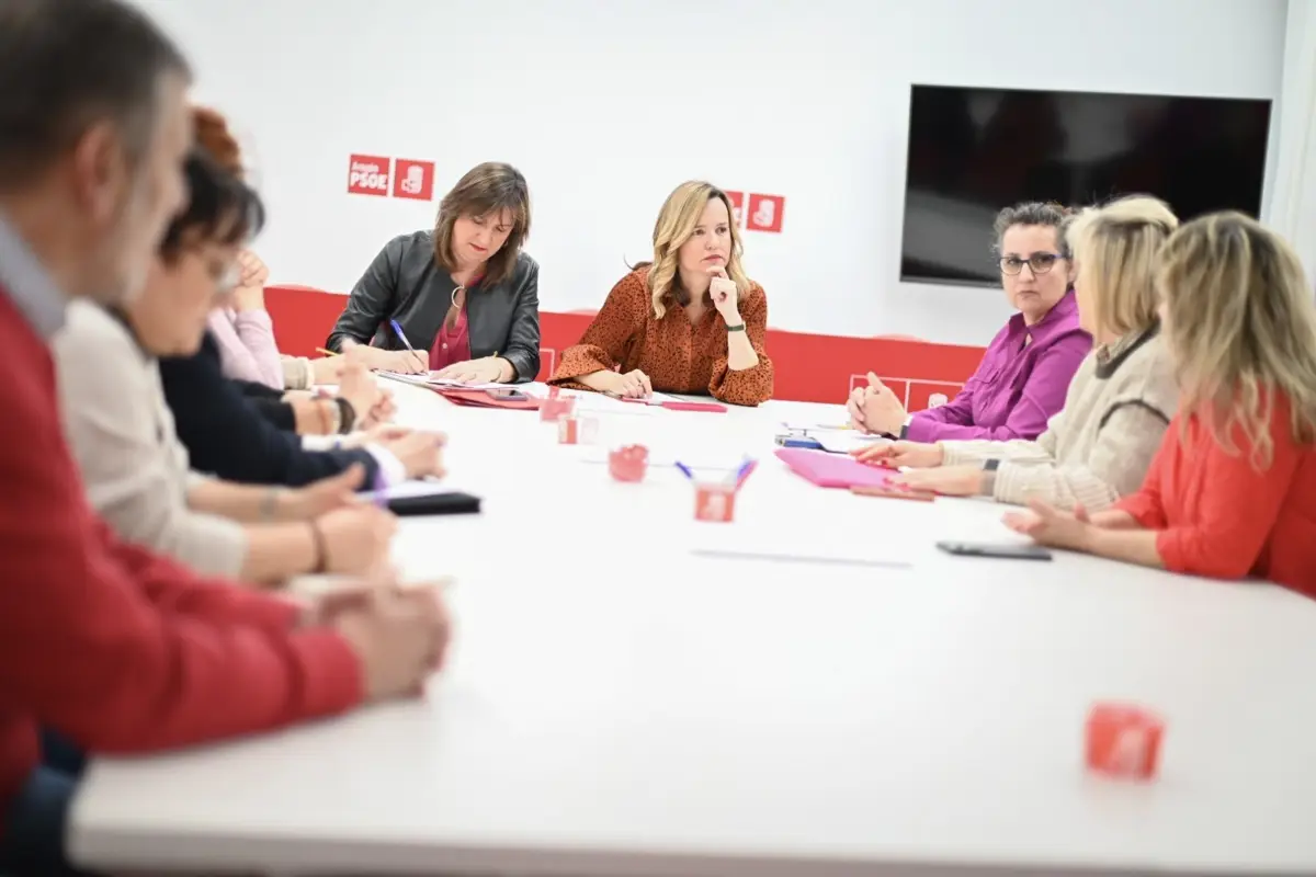 Reunión PSOE con trabajadoras del sector de limpieza