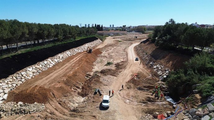 La Confederació Hidrogràfica del Xúquer reconstrueix el barranc del Poyo per a fer-ho més resiliente enfront d'inundacion