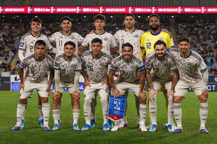 Futbol, Nueva Zelanda vs Chile  Partido amistoso en Nueva Zelanda 2026  Foto del equipo chileno durante el partido entre Nueva Zelanda y Chile, correspondiente al Torneo de la Serie FIFA, celebrado en Eden Park, Auckland, Nueva Zelanda, el lunes 30 de