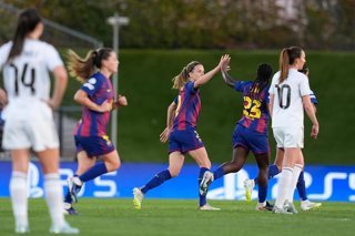 Irene Paredes of FC Barcelona celebrates a goal with teammates during the UEFA Women’s Champions League 2025/26, Quarter-finals first leg football match played between Real Madrid CF and FC Barcelona at Alfredo Di Stefano stadium on March 25, 2026, in Val
