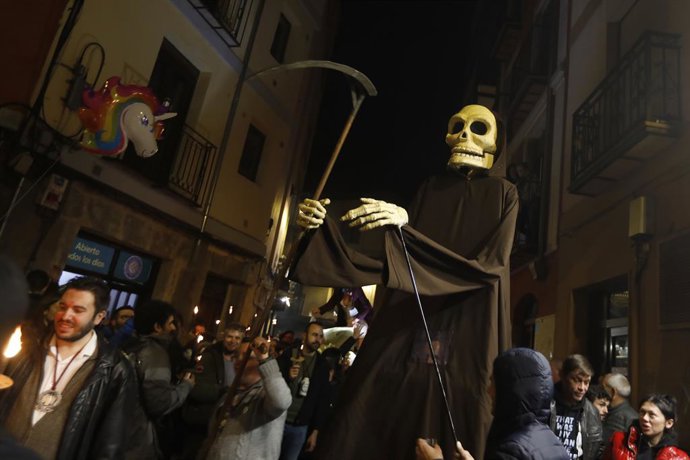 Archivo - La muerte en la procesión y entierro de Genarín, a 7 de abril de 2023, en León, Castilla y León (España). 