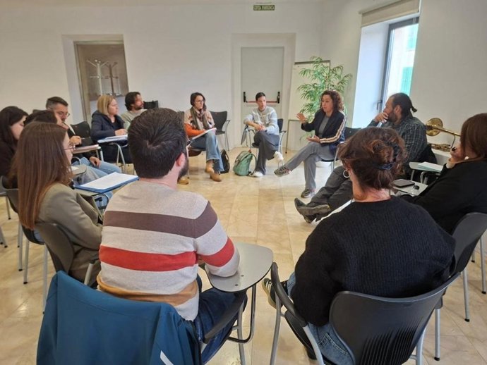 La directora de Personas con Discapacidad del Consell de Mallorca, Maria Francesca Rigo, en una de las sesiones informativas para explicar el funcionamiento del Saidic.