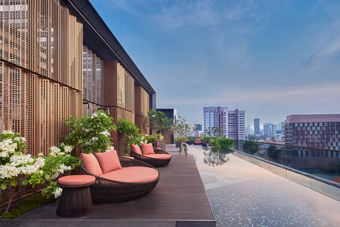 Varel Singapore, un hotel Tribute Portfolio con piscina infinita en la azotea.