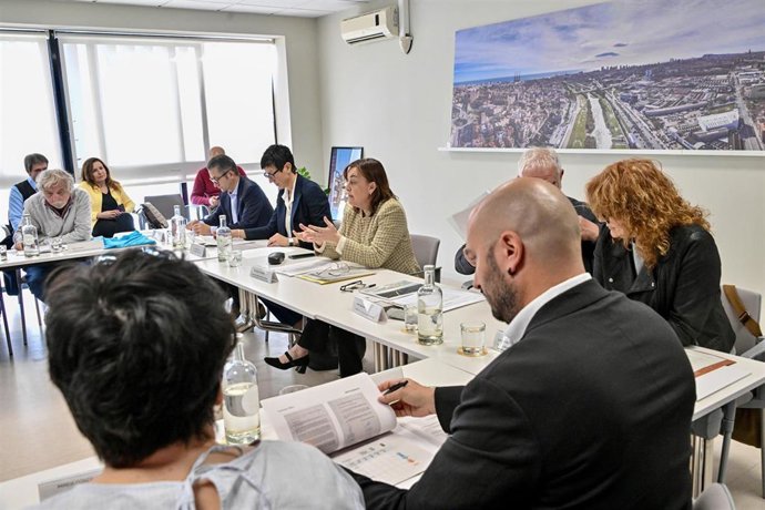 Reunión del Consorci del Besòs con la consellera Sílvia Paneque