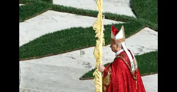 León XIV lavará los pies de 12 sacerdotes y cargará la Cruz en el Via Crucis en su primera Semana Santa como Papa
