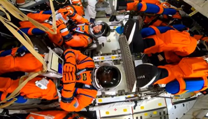 Los cuatro astronautas de la misión Artemis II, dentro de la cápsula Orión