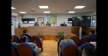 La Xunta pide a las cofradías de Pontevedra con marisqueo a pie "compromiso mutuo" para recuperar sus bancos