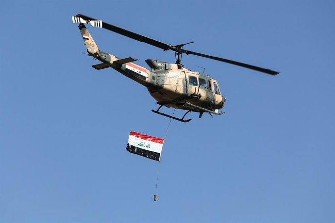 Archivo - Imagen de archivo de un helicóptero militar en la capital de Irak, Bagdad