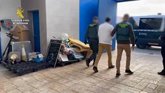 Foto: La Guardia Civil desarticula una organización criminal que estafó cerca de 200.000 euros en combustible