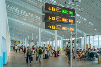 Archivo - Aeropuerto Tenerife Sur