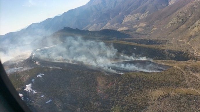 Imagen de archivo del incendio forestal declarado en Tornavacas (Cáceres)