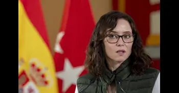 Ayuso lamenta la imagen que da España al mundo ante la falta de trenes y la huelga en aeropuertos