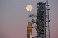 Los astronautas de Artemis II iniciarán su segunda jornada tras un problema de comunicación y con el inodoro