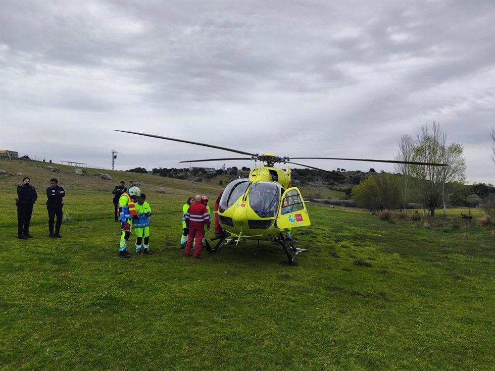 Herido grave un hombre de 67 años en una finca de Colmenar Viejo con una pierna atrapada en una mula mecánica