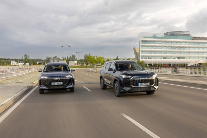 L'Ebro s700 PHEV i l'Ebro s800 PHEV