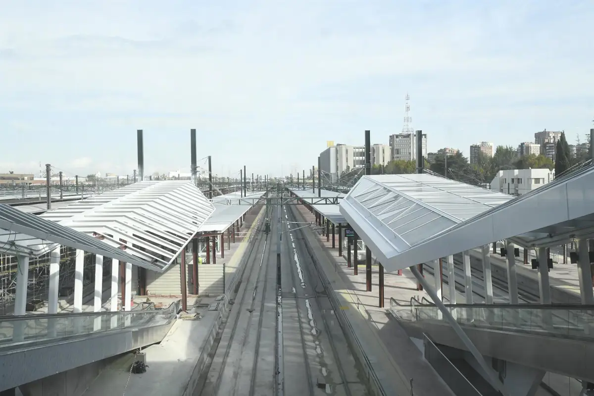 Imagen de recurso de las vías en la estación de Chamartín