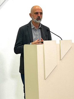 El conseller del grupo socialista en el Consell de Mallorca Jaume Mateu, en una rueda de prensa.