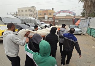 Imagen de archivo de un palestino fallecido por un ataque de Israel contra el campo de Al Maghazi.