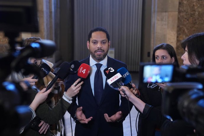 Archivo - El diputado de Vox, Ignacio Garriga, durante un pleno en el Parlament de Cataluña, a 10 de febrero de 2026, en Barcelona, Cataluña (España). El Parlament acoge el debate general sobre la crisis del ascensor social, el progreso económico y el est