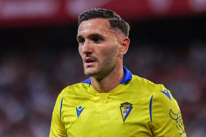 Archivo - April 29, 2022, Seville, Seville, Spain: Lucas Perez of Cadiz CF during the La Liga Santader match between Sevilla CF and Cadiz CF at Ramon Sanchez Pizjuan in Seville, Spain, on April 29, 2022.