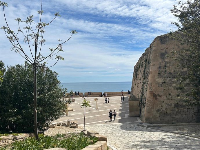 Las obras de restauración del baluarte de Santa Ana revelan un aljibe "oculto" de la época renacentista