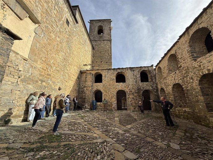 Más de 2.800 personas visitan las oficinas de turismo de Aínsa y Sobrarbe durante el mes de marzo