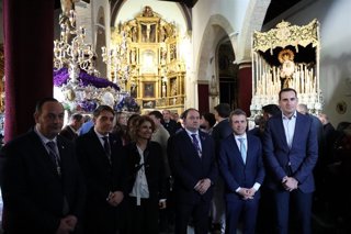La secretaria general del PSOE-A y su candidata a la Junta, María Jesús Montero, este jueves en su visita a la Semana Santa de Jaén.